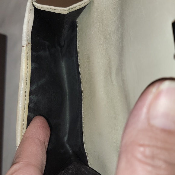 Authentic Gucci wallet - Picture 6 of 10